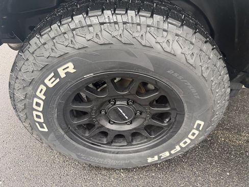 Used 2022 Ford Bronco Big Bend image 17