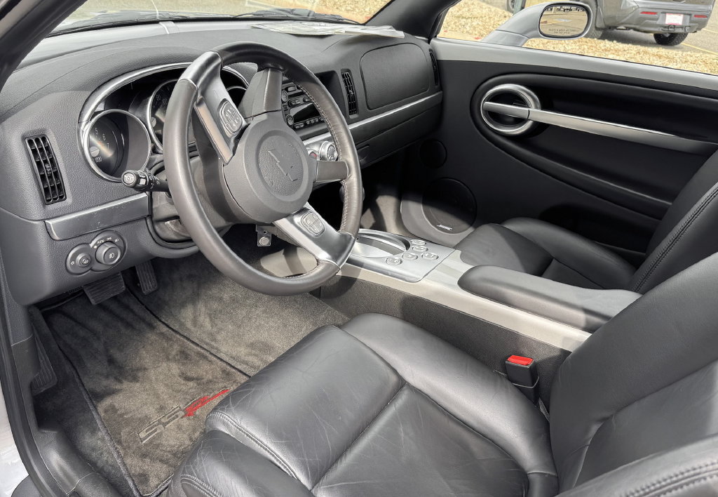 Used 2004 Chevrolet SSR w/ Preferred Equipment Group RWD image 20