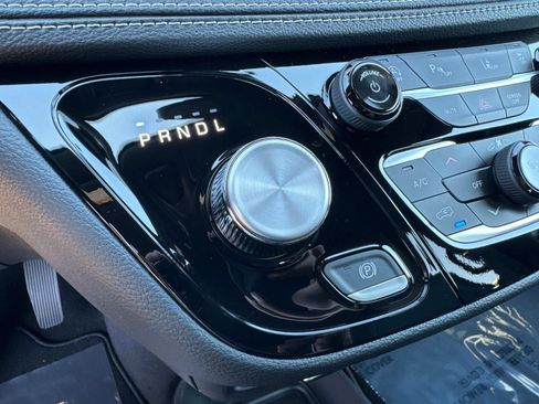 New 2026 Chrysler Pacifica Select image 24
