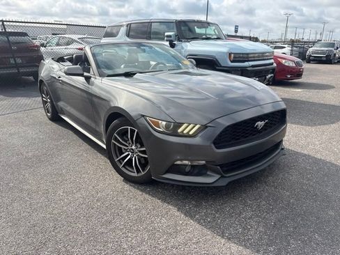 Used 2017 Ford Mustang Premium RWD image 3