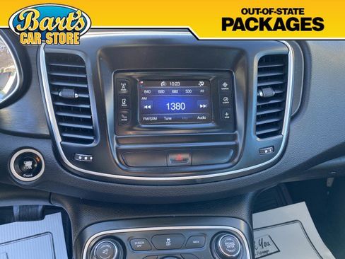 Used 2016 Chrysler 200 Limited image 35