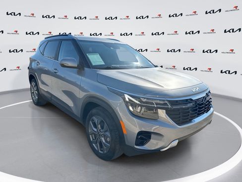 Certified 2024 Kia Seltos S FWD image 1