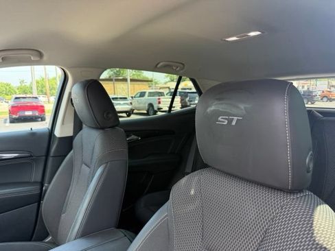 Used 2023 Buick Envision Preferred w/ Sport Touring Package AWD/4WD image 8