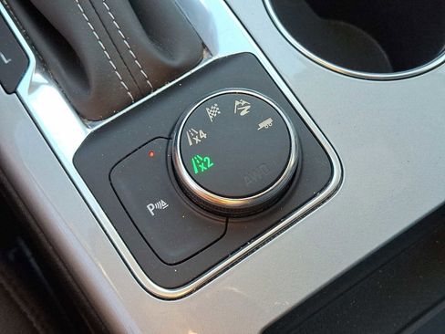 Used 2019 Chevrolet Blazer LT image 24