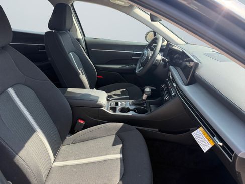 Certified 2025 Hyundai Sonata SE FWD image 18