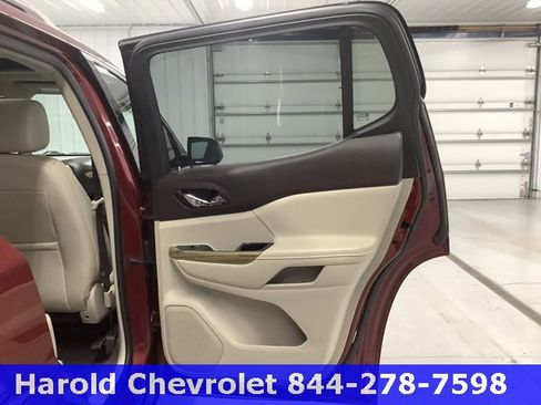 Used 2018 GMC Acadia Denali image 8