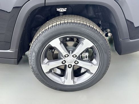 New 2025 Jeep Grand Cherokee Limited image 52