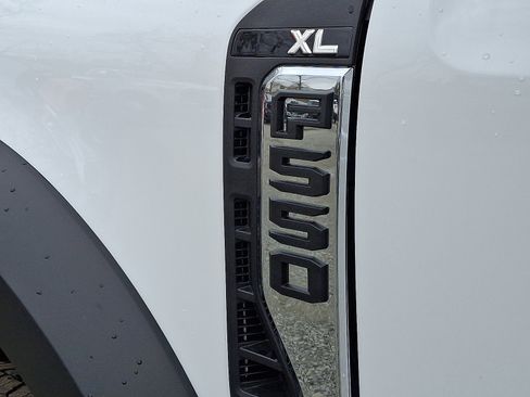 New 2025 Ford F550 4x4 SuperCab Super Duty w/ XL Chrome Package image 11