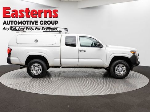 Used 2020 Toyota Tacoma SR RWD image 4