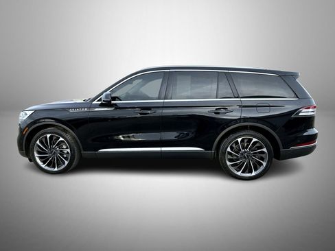 Used 2020 Lincoln Aviator Reserve w/ Equipment Group 202A image 8