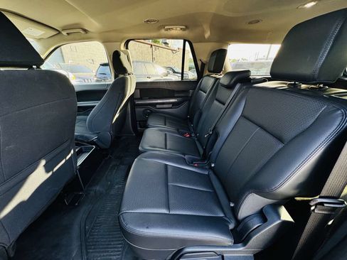 Used 2023 Ford Expedition Max XL AWD/4WD image 14