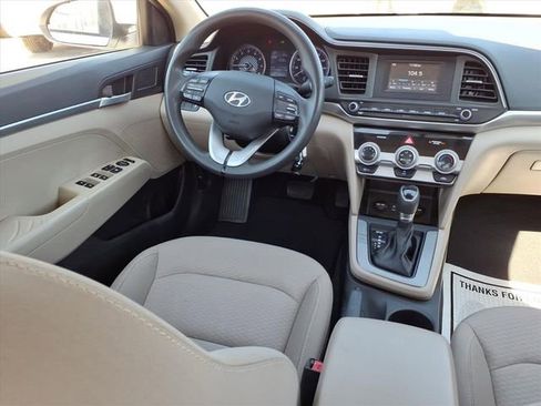 Used 2019 Hyundai Elantra SE image 4