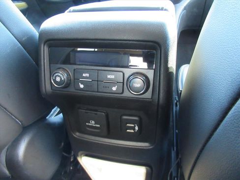 Used 2019 GMC Acadia Denali w/ Technology Package image 16