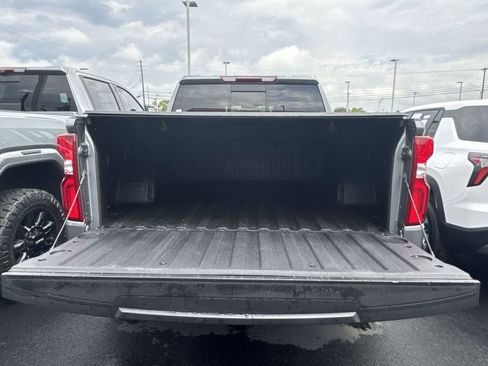 Used 2021 Chevrolet Silverado 1500 High Country image 30