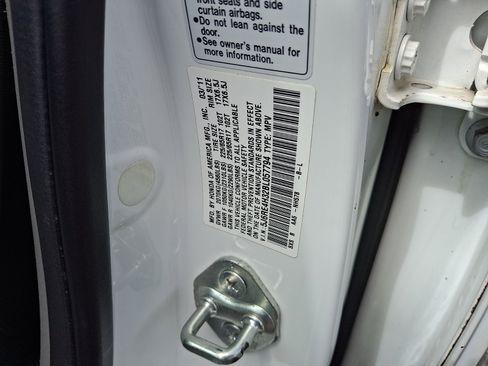 Used 2011 Honda CR-V LX image 26