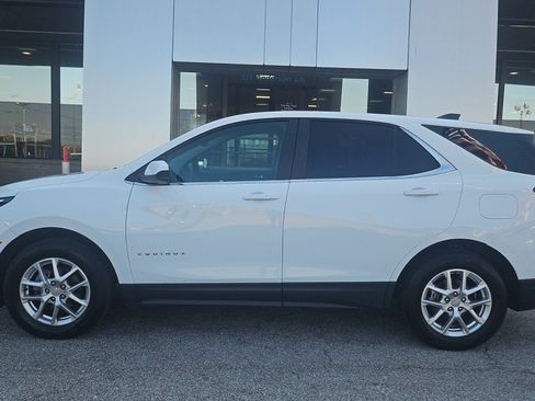 Used 2024 Chevrolet Equinox LT AWD/4WD image 2