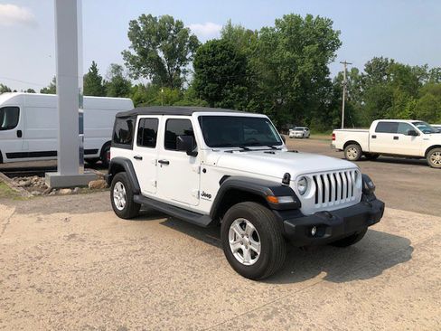 Used 2023 Jeep Wrangler Unlimited Sport image 3