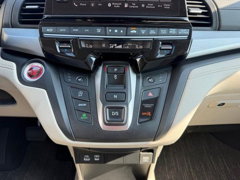 Used 2025 Honda Odyssey EX-L image 19