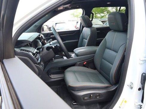 Used 2025 GMC Acadia AT4 AWD/4WD image 10