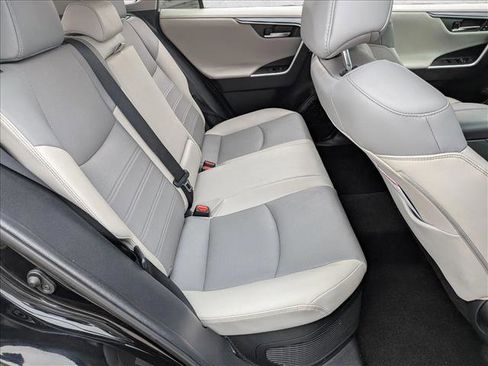 Used 2020 Toyota RAV4 Limited image 21