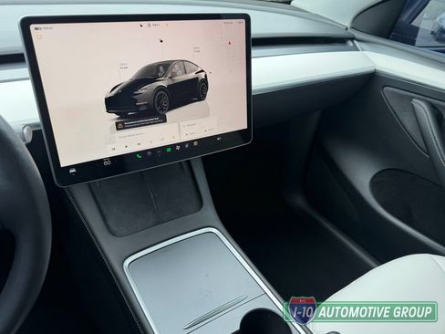 Used 2023 Tesla Model Y Performance AWD/4WD image 28