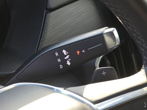 Used 2025 GMC Acadia Elevation image 24