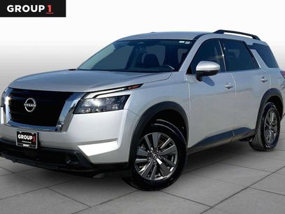Used 2023 Nissan Pathfinder SV