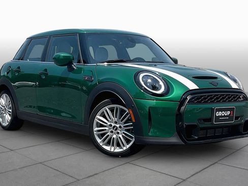 Used 2024 MINI Cooper S FWD image 2