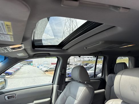 Used 2015 Honda Pilot Touring image 28