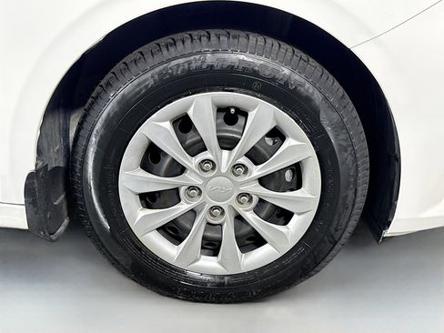 Used 2023 Kia Forte LX FWD image 31