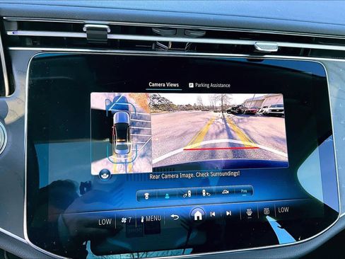 Used 2024 Mercedes-Benz E 350 4MATIC Sedan image 27