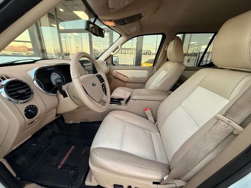 Used 2010 Ford Explorer Sport Trac Limited image 8