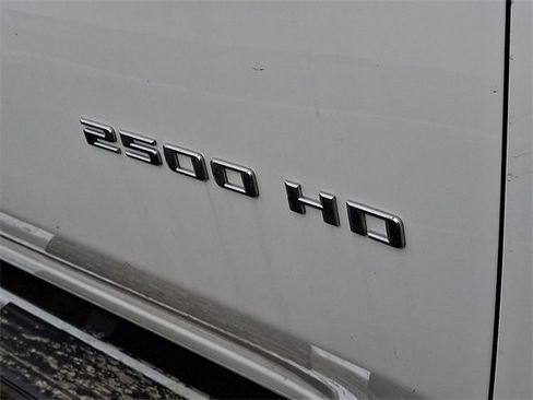 Used 2024 Chevrolet Silverado 2500 LT image 7