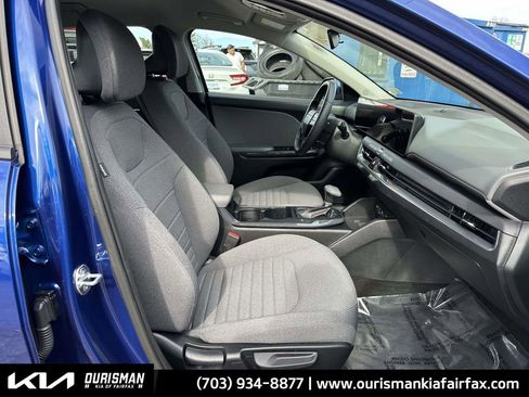 Certified 2025 Kia K4 EX image 18