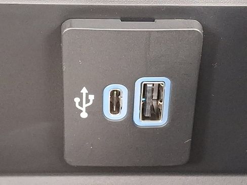 New 2025 Ford F250 Platinum image 18