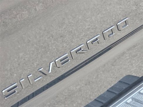 Used 2022 Chevrolet Silverado 1500 LT Trail Boss w/ LT Trail Boss Premium Package image 12