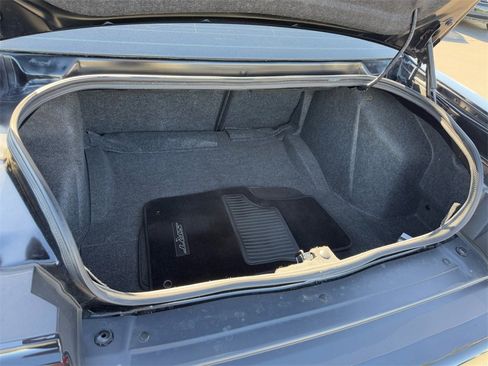 Used 2015 Dodge Challenger SRT Hellcat image 16