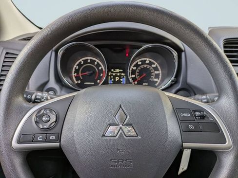 Used 2025 Mitsubishi Outlander Sport AWD image 27
