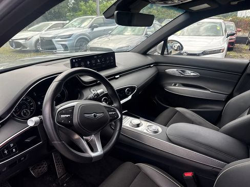 Used 2025 Genesis GV70 3.5T Sport AWD/4WD image 16