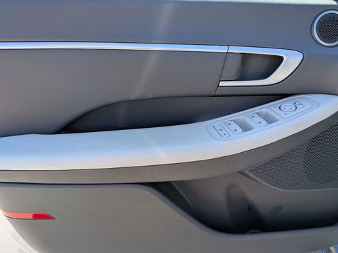 Used 2025 Hyundai Sonata SEL FWD image 13