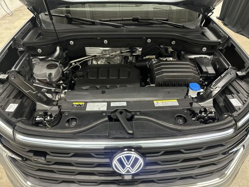 Used 2024 Volkswagen Atlas SEL Premium R-Line AWD/4WD image 35