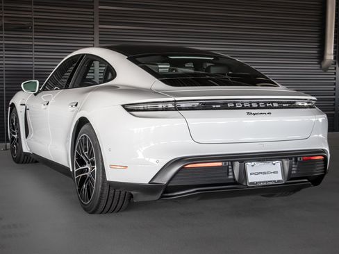 Certified 2026 Porsche Taycan AWD/4WD image 3