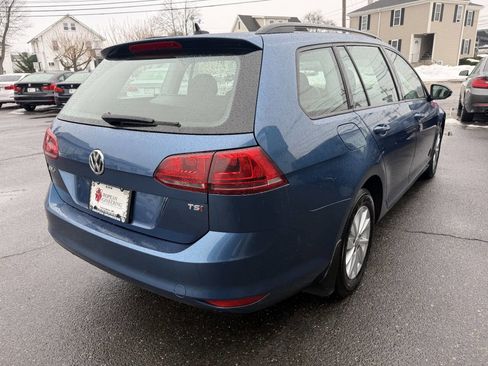 Used 2016 Volkswagen Golf S image 8