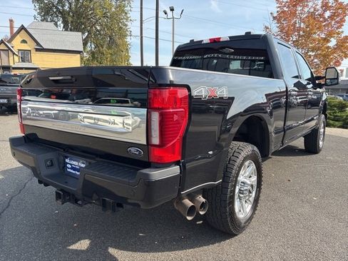 Used 2021 Ford F350 Platinum image 3