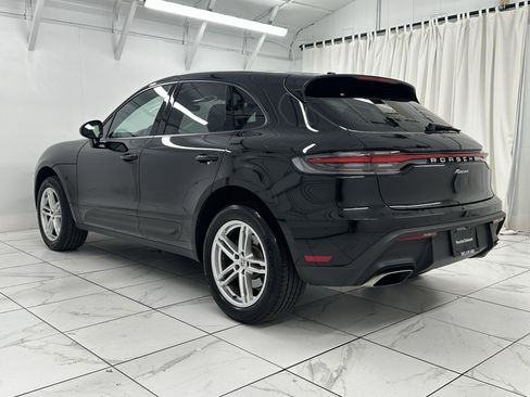 Certified 2025 Porsche Macan image 14