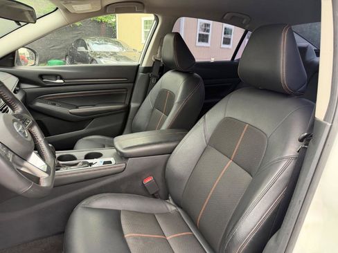 Used 2022 Nissan Altima 2.5 SR FWD image 10