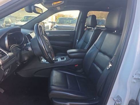 Used 2022 Jeep Grand Cherokee Limited image 22