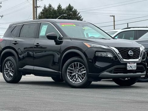 Used 2023 Nissan Rogue S AWD/4WD image 2
