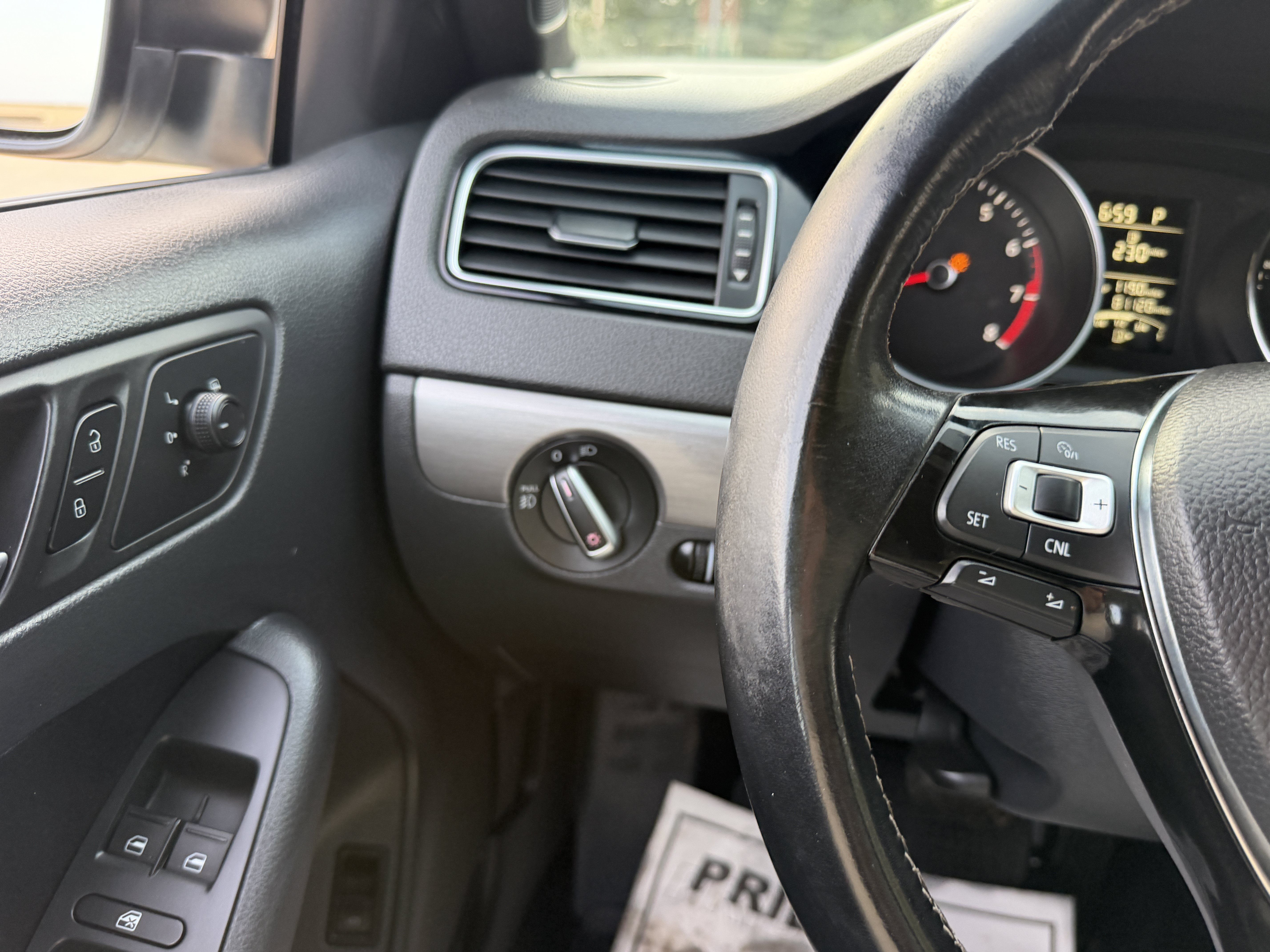 Used 2016 Volkswagen Jetta Sport FWD image 22