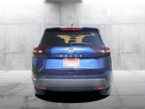 Certified 2025 Nissan Rogue SV AWD/4WD image 6